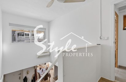 Resale - Apartamento - Torrevieja - Playa de los Locos