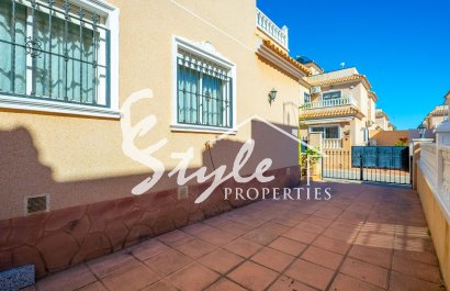 Вторичное жилье - Adosado - Orihuela-Costa - La Regia