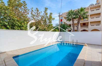 Resale - Villa - Orihuela-Costa - Playa Flamenca
