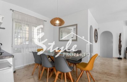 Resale - Villa - Orihuela-Costa - Las Ramblas