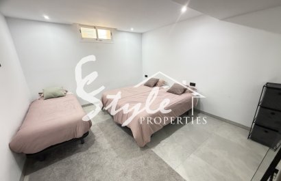 Вторичное жилье - Вилла - Villamartin, Orihuela Costa - Вилламартин