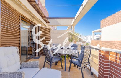 Дуплекс с 3 спальнями в Cabo Roig (Orihuela Costa) – 81,52 м², 50 м² террас, солярий и полный комплекс удобств. Коста Бланка, Испания.ID 3922