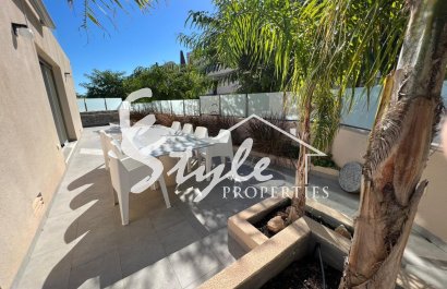 Resale - Villa - Mil Palmeras