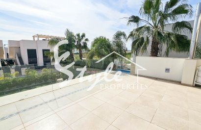 For sale stylish comfortable villa with private pool in quiet area of Cuidad Quesada, Costa Blanca, Spain. ID2328