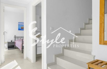 Resale - Villa - Mil Palmeras