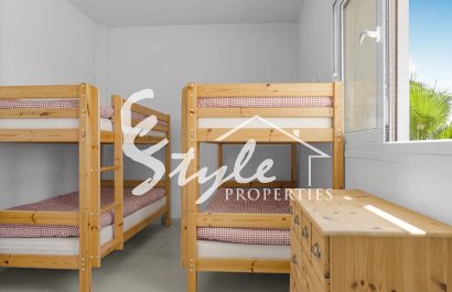 Resale - Villa - Mil Palmeras