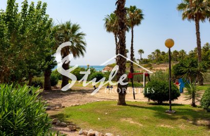 Resale - Villa - Mil Palmeras