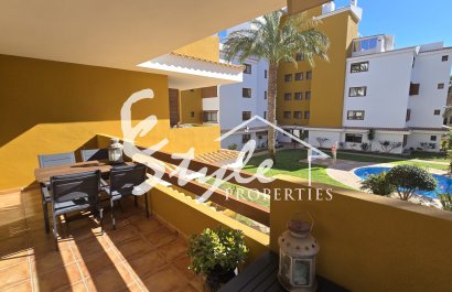 Se vende apartamento cerca de la playa en La Entrada, Punta Prima, Costa Blanca, España. ID2780