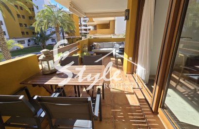 Se vende apartamento cerca de la playa en La Entrada, Punta Prima, Costa Blanca, España. ID2780