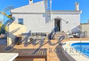 Resale - Detached Villa - Torrevieja - La Siesta - El Salado -  Torreta