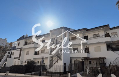 Apartamento en venta cerca de la playa en Punta Prima , Costa Blanca,. ID 2744