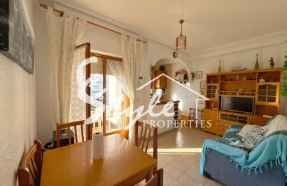 Apartamento en venta cerca de la playa en Punta Prima , Costa Blanca,. ID 2744