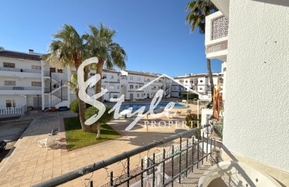 Apartamento en venta cerca de la playa en Punta Prima , Costa Blanca,. ID 2744