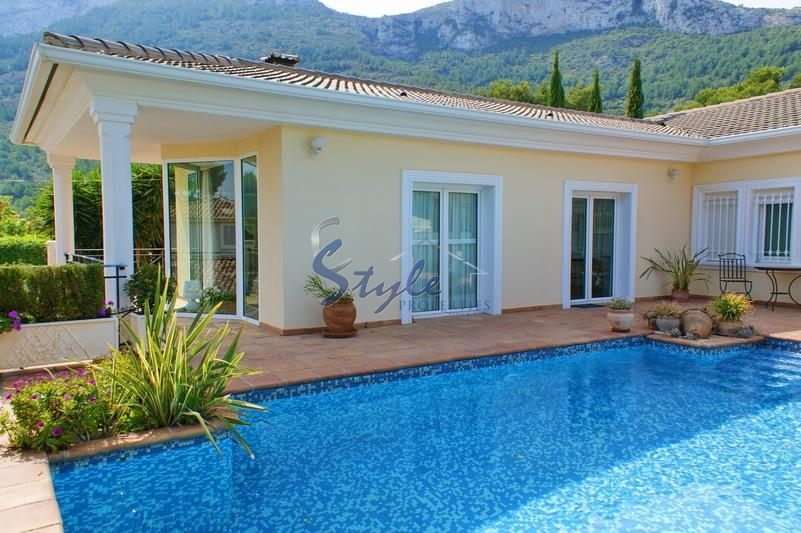 Reventa - Villa - Denia