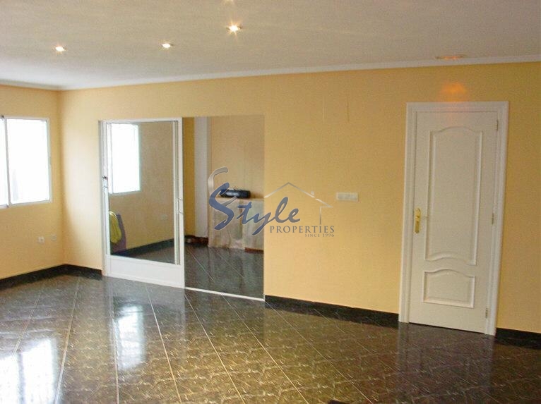 Resale - Commercial Property - Torrevieja