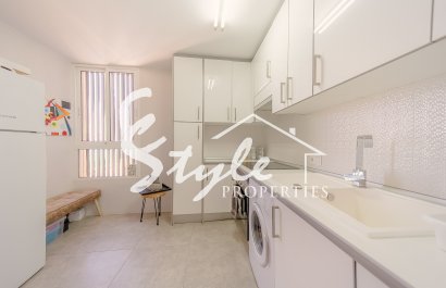 Resale - Apartamento - Torrevieja - Playa del Cura