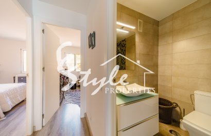 Resale - Apartamento - Torrevieja - Playa del Cura