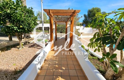 Вторичное жилье - Вилла - Кампоамор