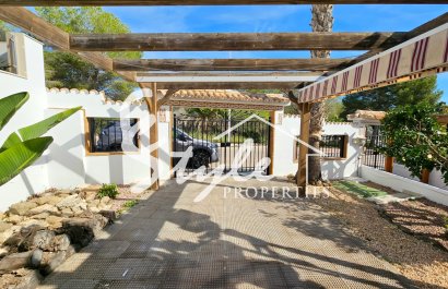 Вторичное жилье - Вилла - Кампоамор