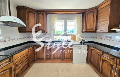 Вторичное жилье - Вилла - Кампоамор