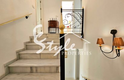 Вторичное жилье - Вилла - Кампоамор