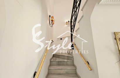 Вторичное жилье - Вилла - Кампоамор