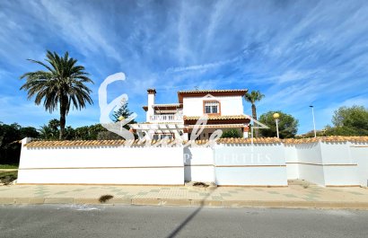 Вторичное жилье - Вилла - Кампоамор