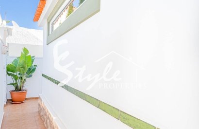 Resale - Villa - Orihuela-Costa - Blue Lagoon