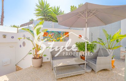 Resale - Villa - Orihuela-Costa - Blue Lagoon