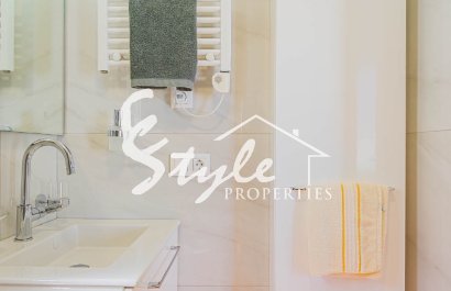 Resale - Villa - Orihuela-Costa - Blue Lagoon