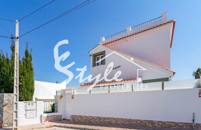 Resale - Villa - Orihuela-Costa - Blue Lagoon
