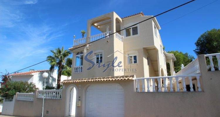 Resale - Villa - Villamartin