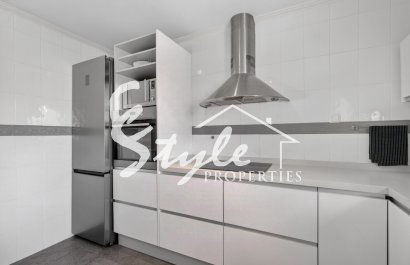 Resale - Villa - Alicante - Santa Pola