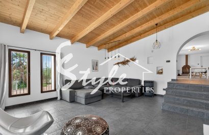 Resale - Villa - Alicante - Santa Pola