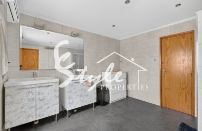 Resale - Villa - Alicante - Santa Pola