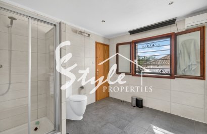 Resale - Villa - Alicante - Santa Pola