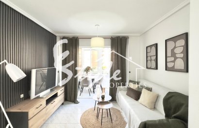 Современная квартира в  Торревьехе с бассейном и застеклённой террасой.  Коста Бланка, Испания. ID2787