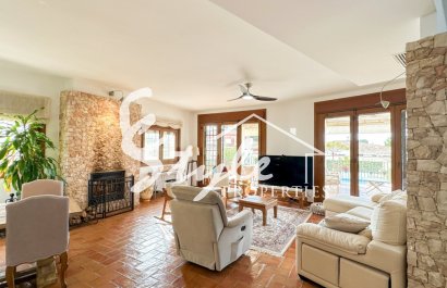 Вторичное жилье - Вилла - Кампоамор