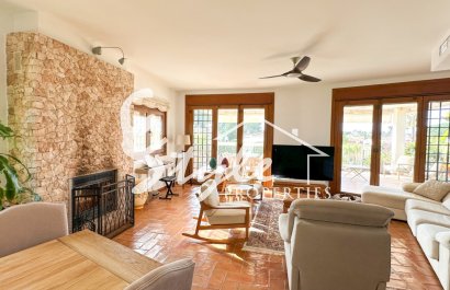 Вторичное жилье - Вилла - Кампоамор