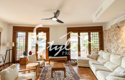 Вторичное жилье - Вилла - Кампоамор