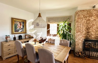 Вторичное жилье - Вилла - Кампоамор