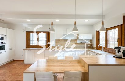 Вторичное жилье - Вилла - Кампоамор