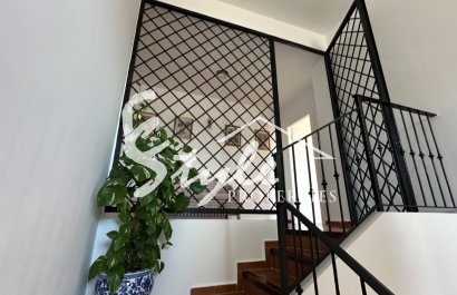 Вторичное жилье - Вилла - Кампоамор