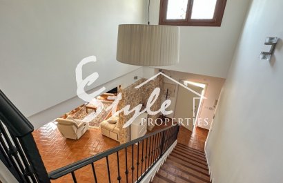 Вторичное жилье - Вилла - Кампоамор