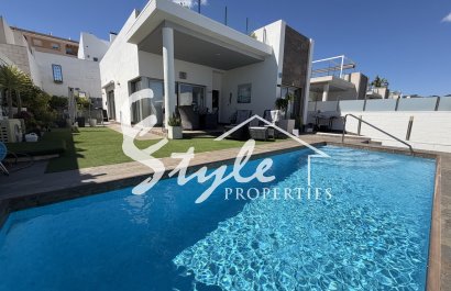 Resale - Villa - Villamartin, Orihuela Costa - Villamartin