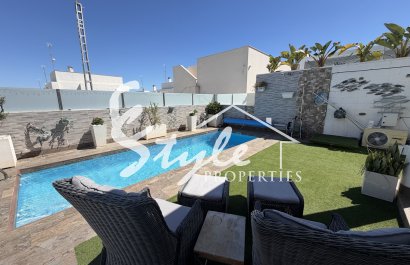 Resale - Villa - Villamartin, Orihuela Costa - Villamartin