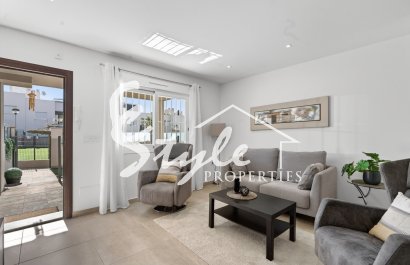 Resale - Apartamento - Torrevieja - Aguas Nuevas