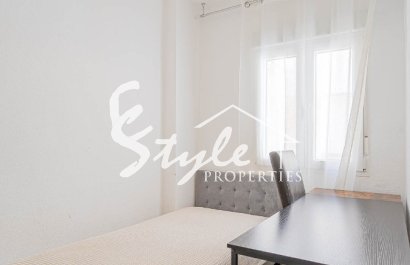 Resale - Apartamento - Torrevieja