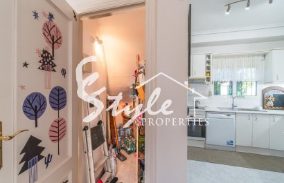 Resale - Villa - Orihuela-Costa - La Zenia