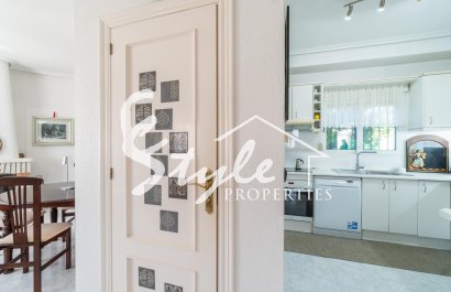 Resale - Villa - Orihuela-Costa - La Zenia